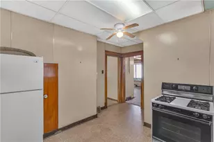 411 Franklin Ave, Ellwood City, PA 16117 - Photo 13