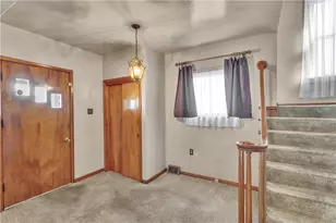 411 Franklin Ave, Ellwood City, PA 16117 - Photo 7