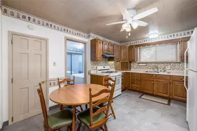 1135 W Chestnut St, Washington, PA 15301 - Photo 7