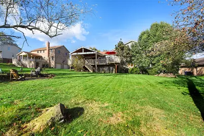 31 Deerfield Dr, Penn Twp, PA 15636 - Photo 5