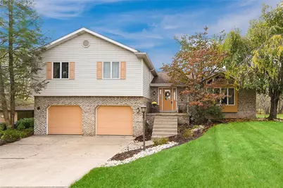 31 Deerfield Dr, Penn Twp, PA 15636 - Photo 1