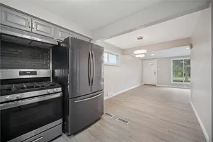 434 Macassar Dr, Pittsburgh, PA 15236 - Photo 15