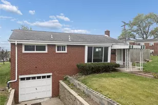 434 Macassar Dr, Pittsburgh, PA 15236 - Photo 3