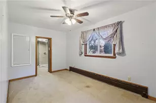 1012 Magnolia Dr, Jeannette, PA 15644 - Photo 17