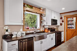 426 Perry Cir, Cranberry Township, PA 16066 - Photo 13