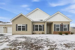 2043 S Links Ave, Center Township, PA 16001 - Photo 1