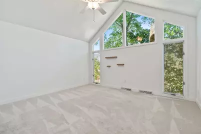 100 Saint Tropez Cir, Patterson Heights, PA 15010 - Photo 11