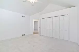 100 St Tropez Cir, Patterson Heights, PA 15010 - Photo 15