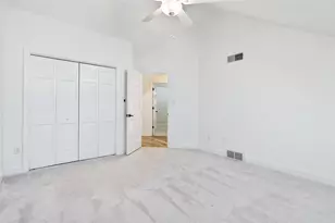 100 St Tropez Cir, Patterson Heights, PA 15010 - Photo 13