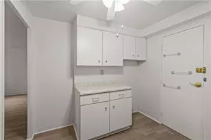 4625 Fifth Ave, Pittsburgh, PA 15213 - Photo 15