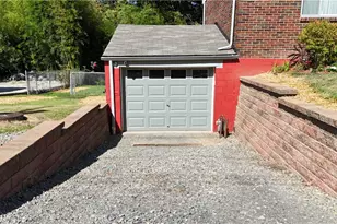 365 Stotler Rd, Pittsburgh, PA 15235 - Photo 5