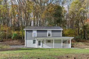 305 Queenstown Rd, Perry Township, PA 16041 - Photo 3