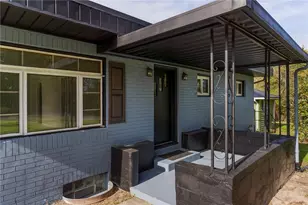 2206 Carolyn St, Hermitage, PA 16148 - Photo 3