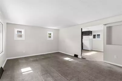 2206 Carolyn St, Hermitage, PA 16148 - Photo 11