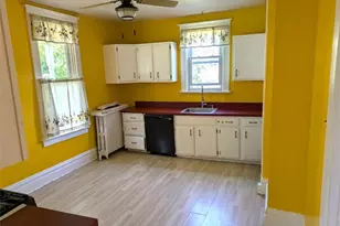 413 N 3rd St, Jeannette, PA 15644 - Photo 11