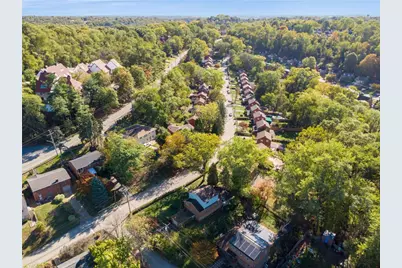 1237 Circle Dr, Pittsburgh, PA 15221 - Photo 9