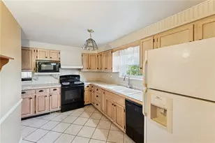 1237 Circle Dr, Pittsburgh, PA 15221 - Photo 21