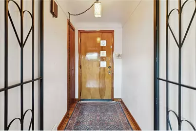 1237 Circle Dr, Pittsburgh, PA 15221 - Photo 11