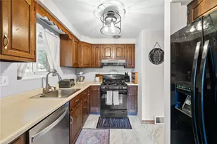 102 Blaze Dr, Ross Twp, PA 15116 - Photo 15