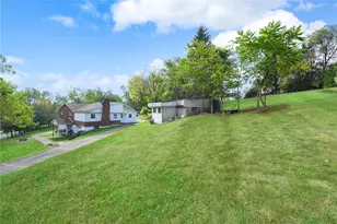 3330 Overland Dr, Irwin, PA 15642 - Photo 39