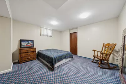 632 Penn Dr, Level Green, PA 15085 - Photo 17