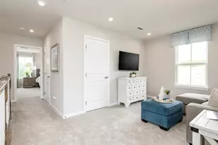 1048 Olivia Dr, North Fayette, PA 15071 - Photo 15