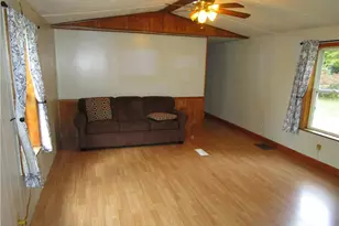 3025 S Keel Ridge Rd, Hermitage, PA 16148 - Photo 9