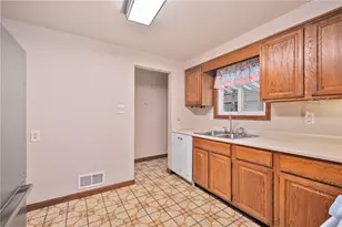 525 Arcadia Dr, Pittsburgh, PA 15237 - Photo 11