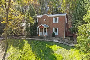 525 Arcadia Dr, Pittsburgh, PA 15237 - Photo 1