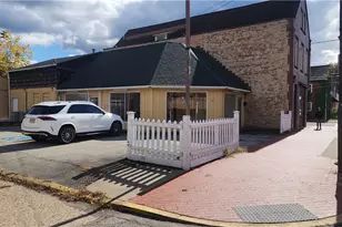 1204 Merchant St, Ambridge, PA 15003 - Photo 9