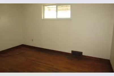 1715 California Ave, White Oak, PA 15131 - Photo 15