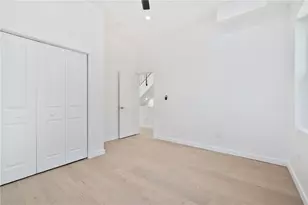 5217 Broad St, Pittsburgh, PA 15224 - Photo 17