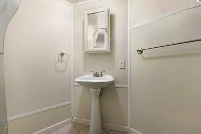 1820 McMinn St, Aliquippa, PA 15001 - Photo 27