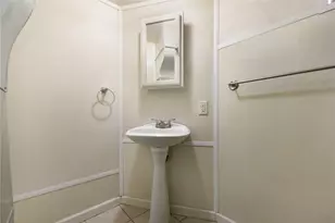 1820 McMinn St, Aliquippa, PA 15001 - Photo 27