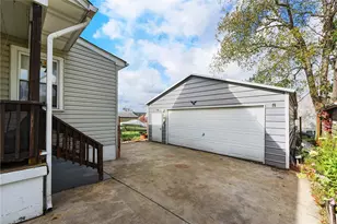 1820 McMinn St, Aliquippa, PA 15001 - Photo 3