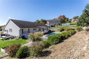 2024 Lexington Dr, Dunbar Township, PA 15425 - Photo 3