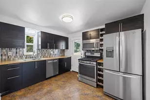 222 Kathleen St, Pittsburgh, PA 15211 - Photo 9