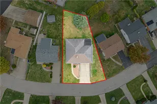 263 Robinhood Rd, Green Tree, PA 15220 - Photo 9
