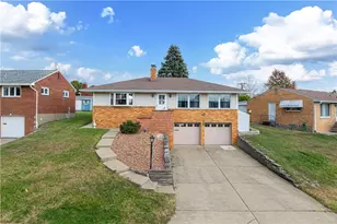 263 Robinhood Rd, Green Tree, PA 15220 - Photo 7