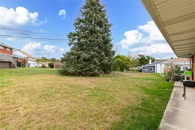 263 Robinhood Rd, Green Tree, PA 15220 - Photo 5