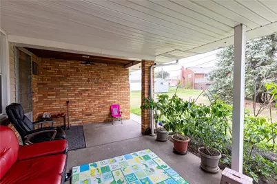 263 Robinhood Rd, Green Tree, PA 15220 - Photo 31