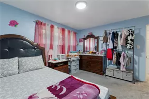 263 Robinhood Rd, Green Tree, PA 15220 - Photo 27