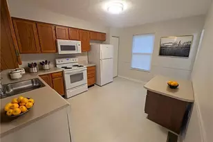 28 Cinque Terra Pl, Finleyville, PA 15332 - Photo 11