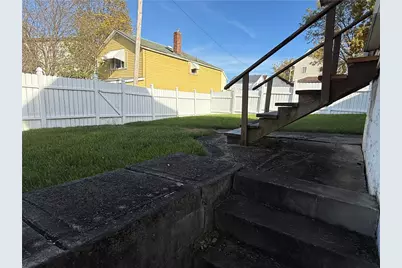 512 Watson St., Washington Township, PA 15690 - Photo 9