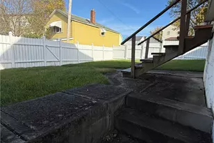 512 Watson St, Washington Township, PA 15690 - Photo 9