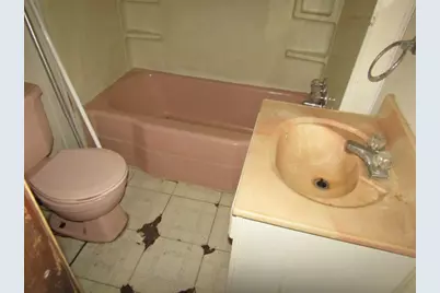 7343 Burton St, Pittsburgh, PA 15218 - Photo 7