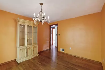 100 Longvue Dr, Ross Twp, PA 15237 - Photo 11