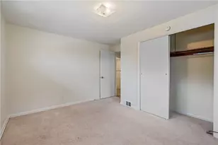 3560 Wallace Dr, Pittsburgh, PA 15227 - Photo 11