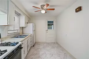 3560 Wallace Dr, Pittsburgh, PA 15227 - Photo 7