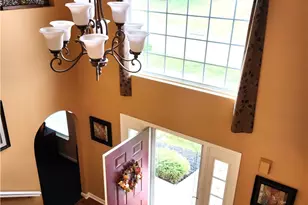 128 Stratford Ct, New Stanton, PA 15672 - Photo 5